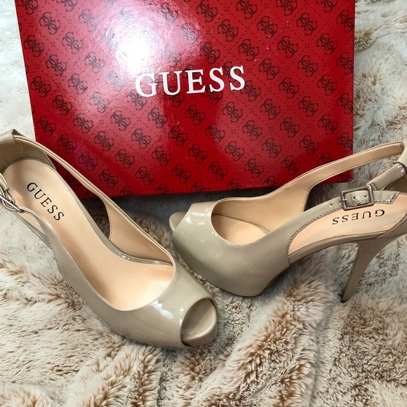 Shoes - 🔥SALE 🔥Guess Nude Platform Heels